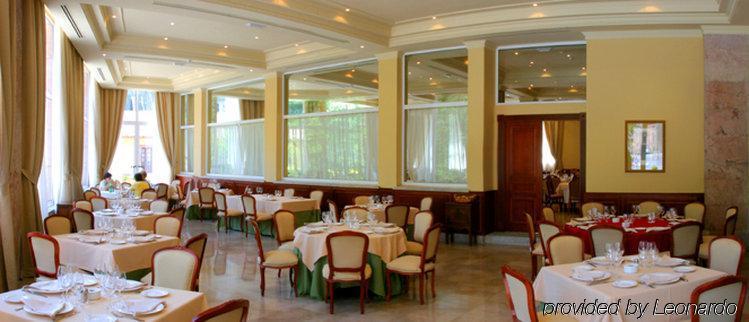 Arcea Gran Hotel Pelayo Covadonga Restoran gambar